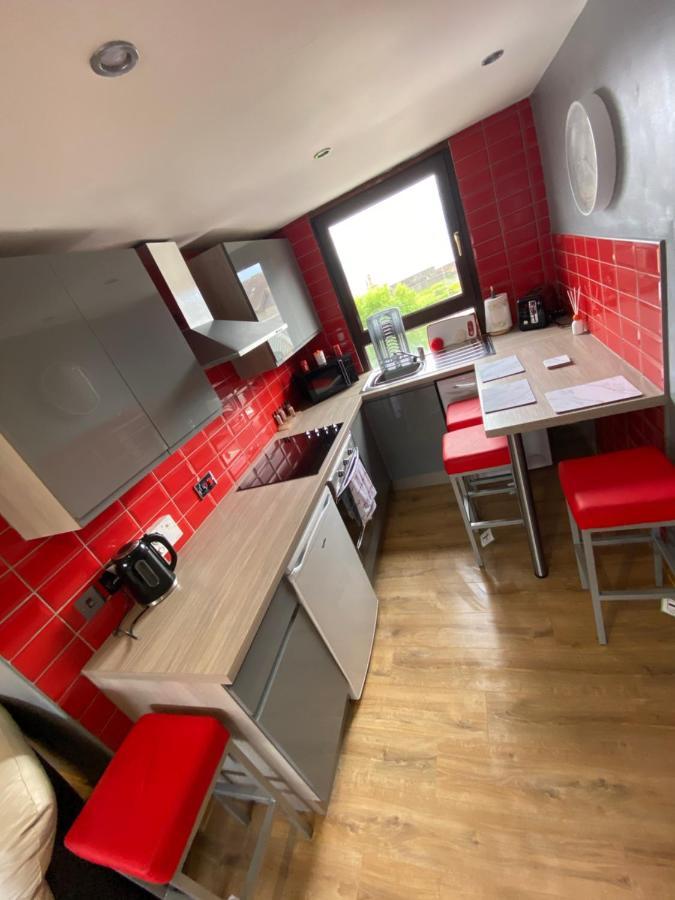 2 Bedroom Apartment In Saltcoats Town Beside The Seaside Kültér fotó