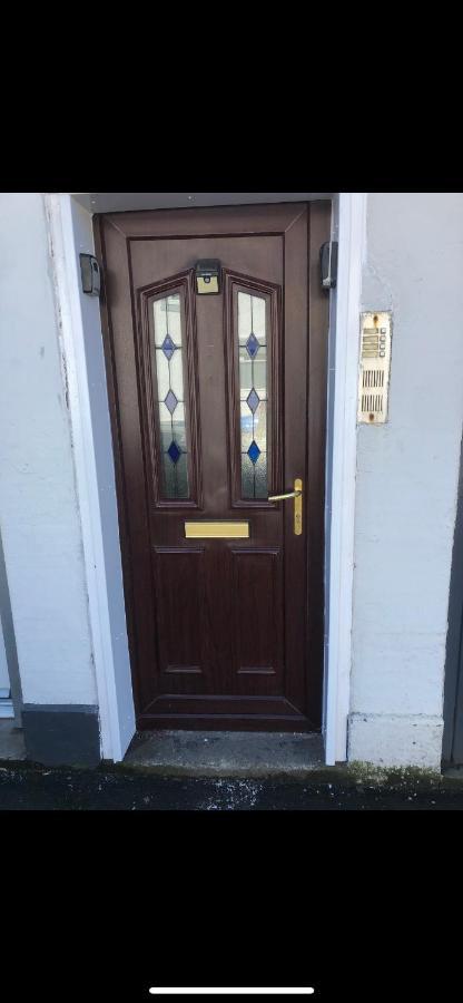 2 Bedroom Apartment In Saltcoats Town Beside The Seaside Kültér fotó
